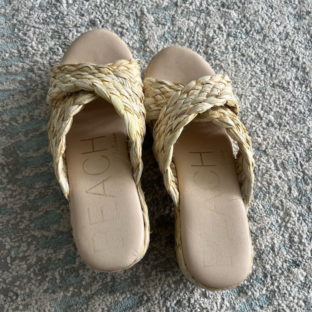 Beach sandals heels size 6.5